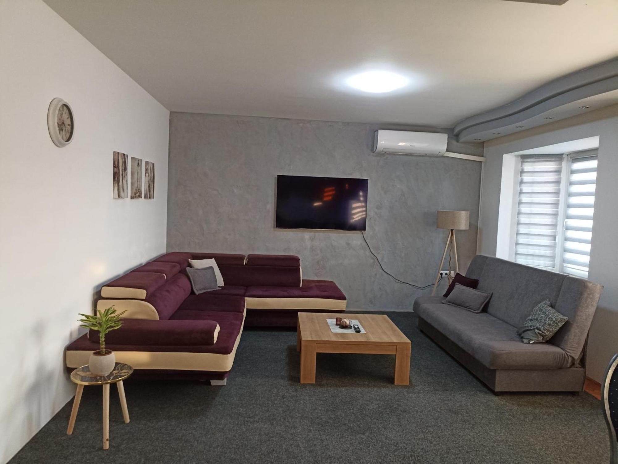 Royal Apartmani Bosanski Samac Exterior foto