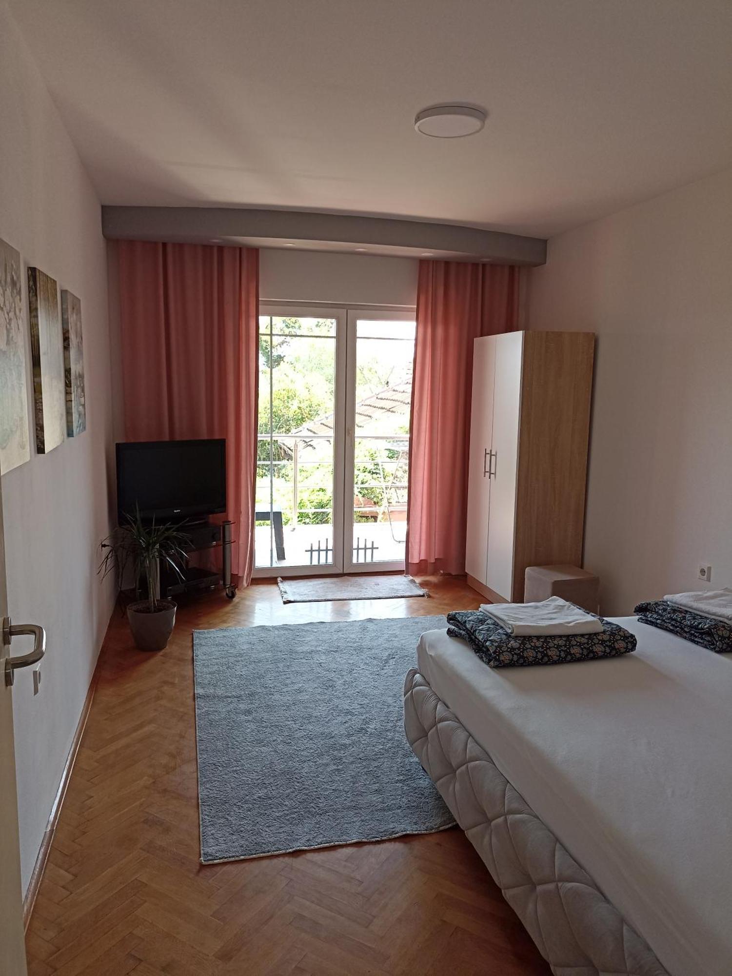 Royal Apartmani Bosanski Samac Exterior foto